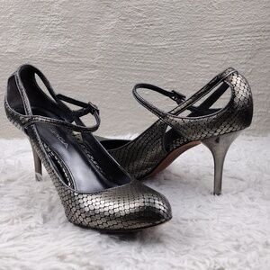 Via Spiga Gray Metallic Snake Embossed Leather Pointed-Toe Skinny Heel Shoe